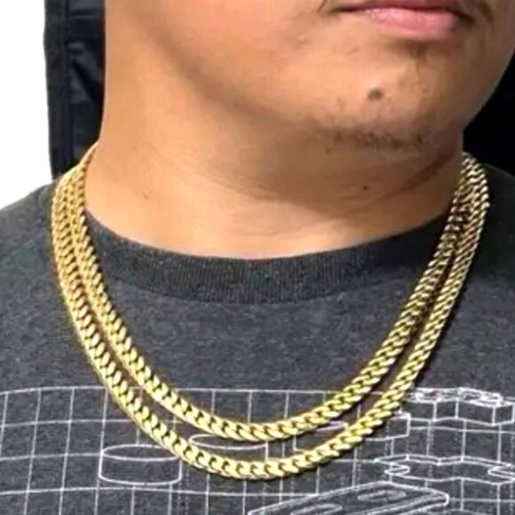 Golden stainless steel necklace 23.62 inches - Picture 8 of 10